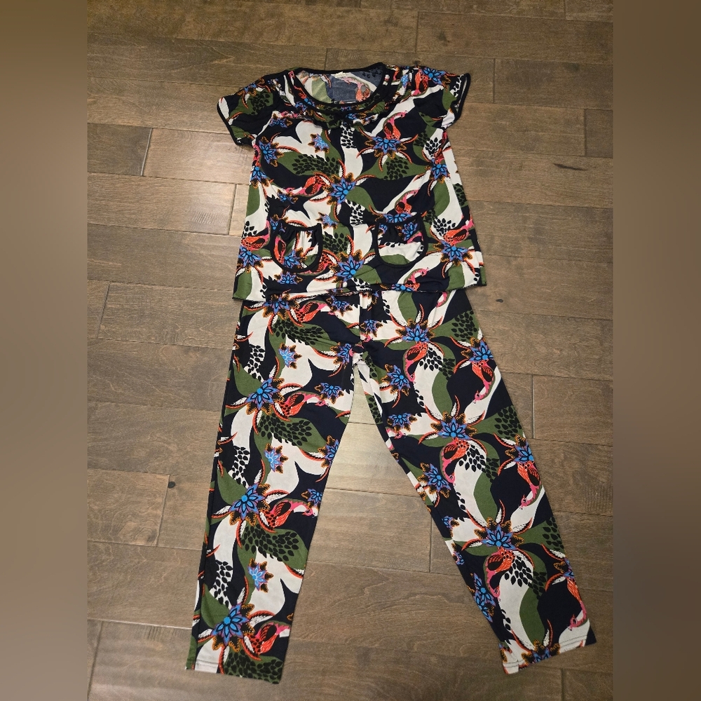 Japenese Womens Pajama Set Size M, Floral Pajamas, Stretchy, Elastic Waist